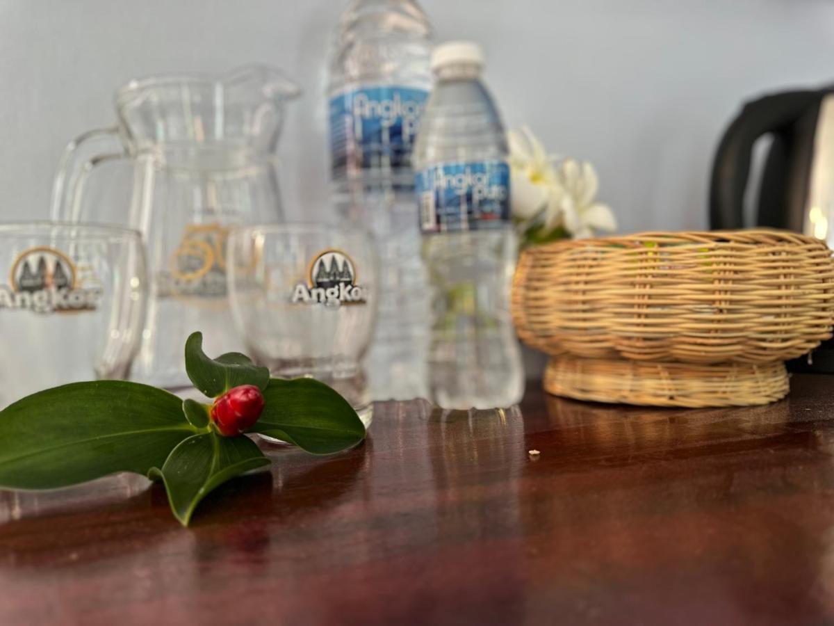 Отель Hawaii Lounge Сиануквиль Экстерьер фото